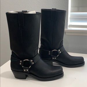 Frye Women’s Harness 12R Black Boots